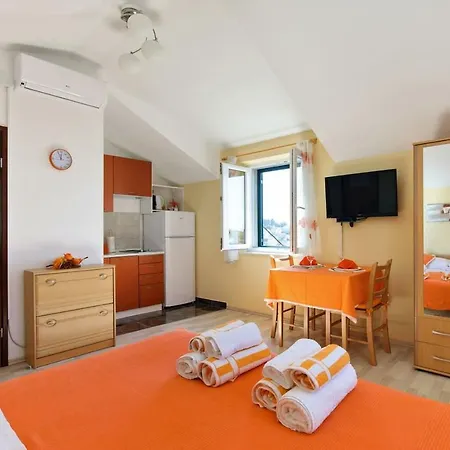 Orange Eni Apartmán